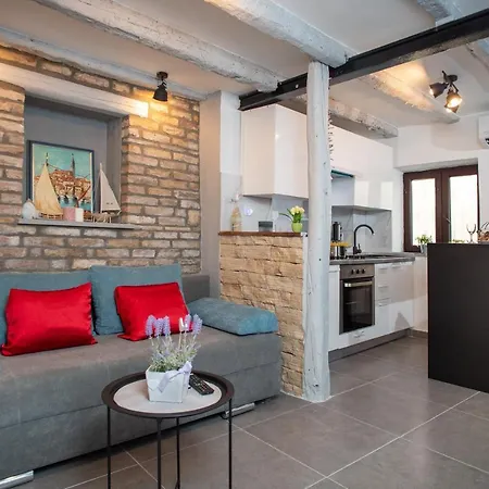 Old Rubinum Apartment *