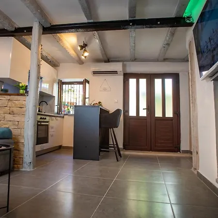 Old Rubinum Apartment